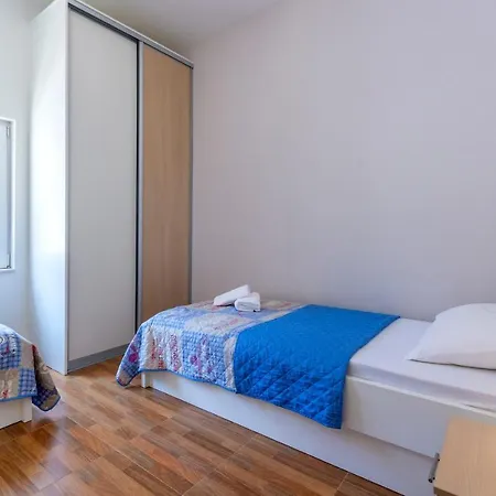 Listes * Milna (Brac)