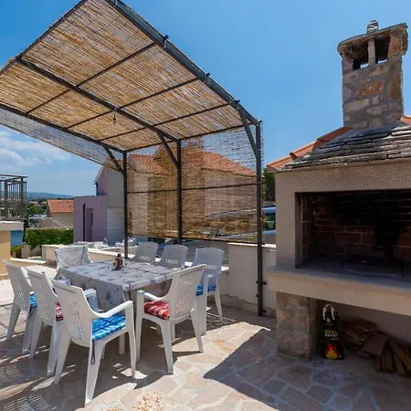 Holiday home Listes Milna (Brac)
