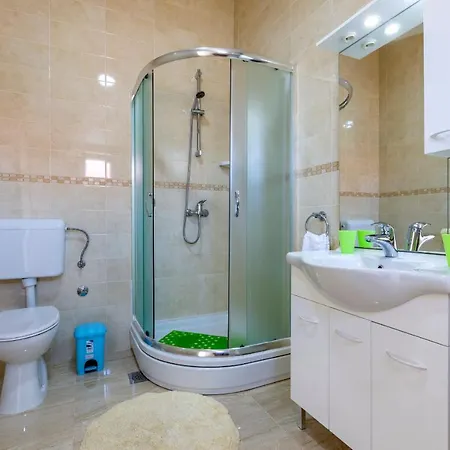 Listes Holiday home Milna (Brac)