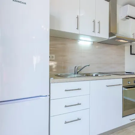 Holiday home Listes