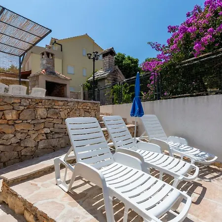 Holiday home Listes