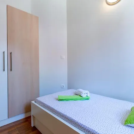 Listes Holiday home *